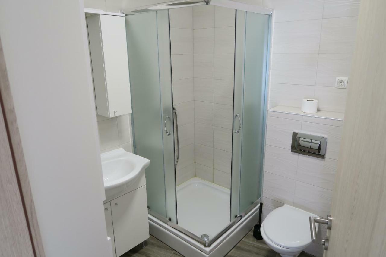 Family Apartment Baska  Phòng bức ảnh